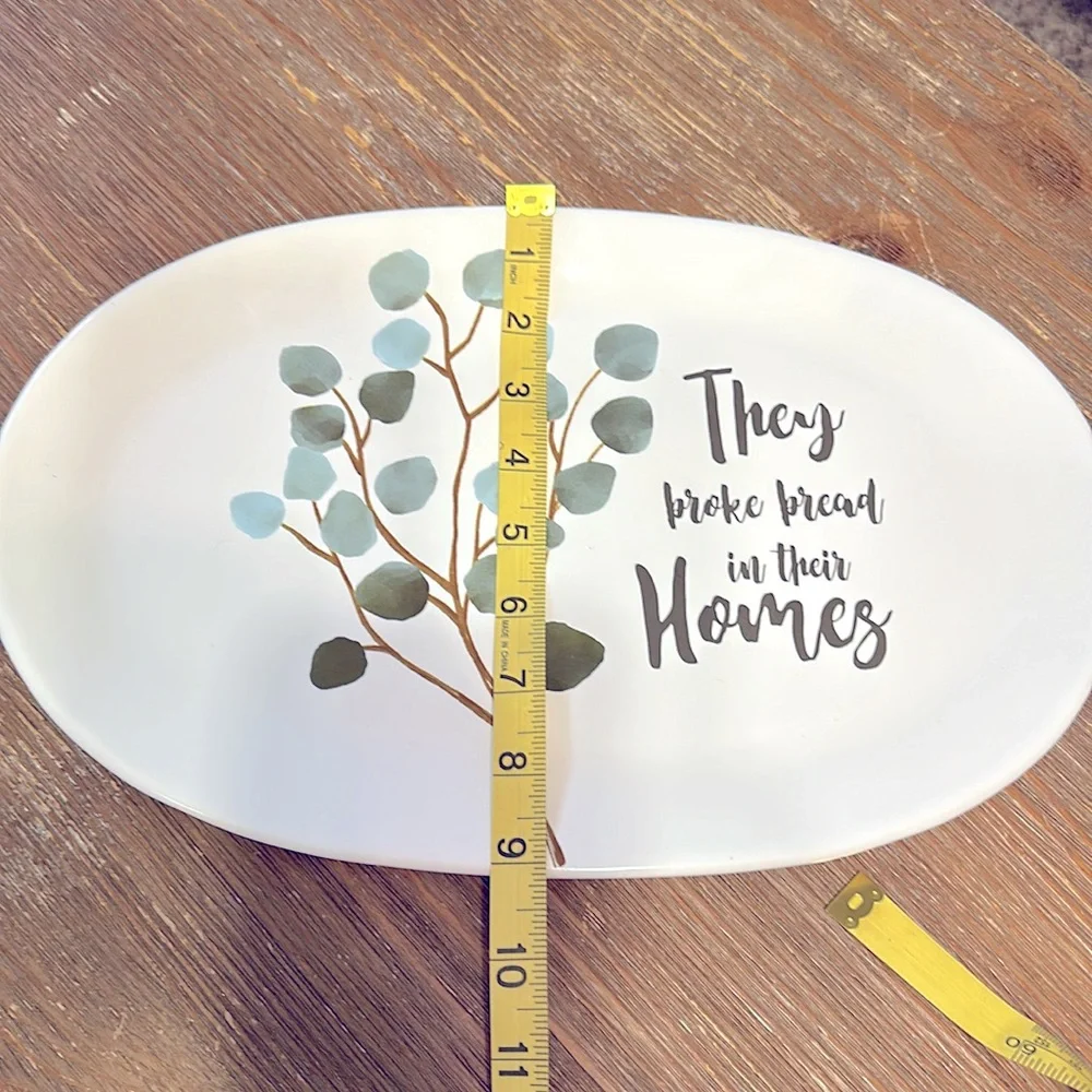 Home Decor “broke bread “collection New Beautiful Cream W/ shades of sage green - Picture 6 of 7
